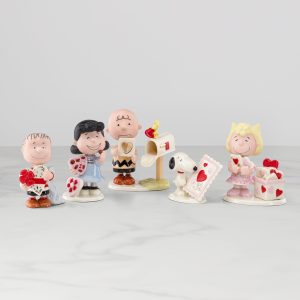 Peanuts 5-Piece Valentine's Figurine Set
