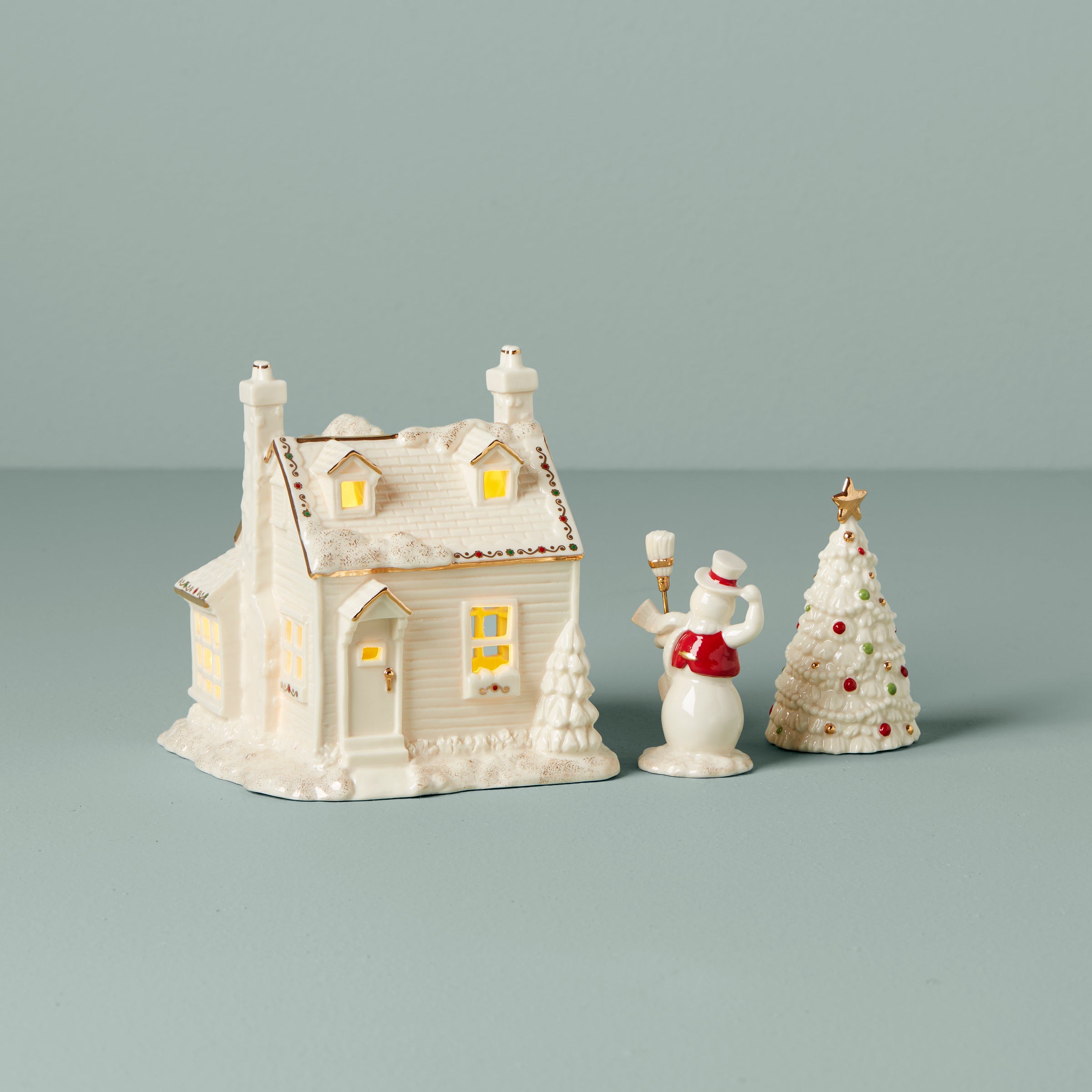 Mistletoe Park 3-Piece Figurine Starter Set - Image 2