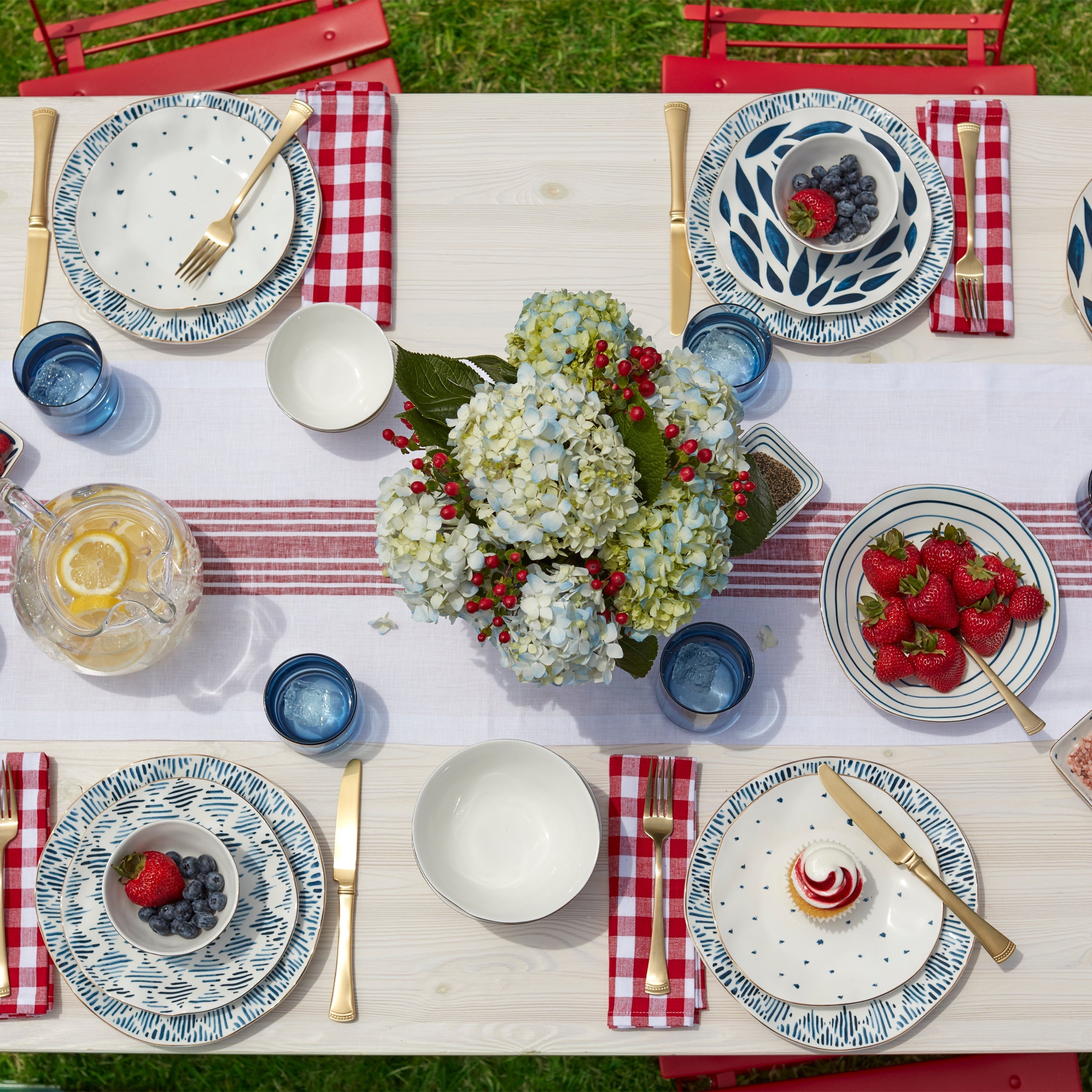 Blue Bay White Dinner Plates. Set of 4 - Image 3