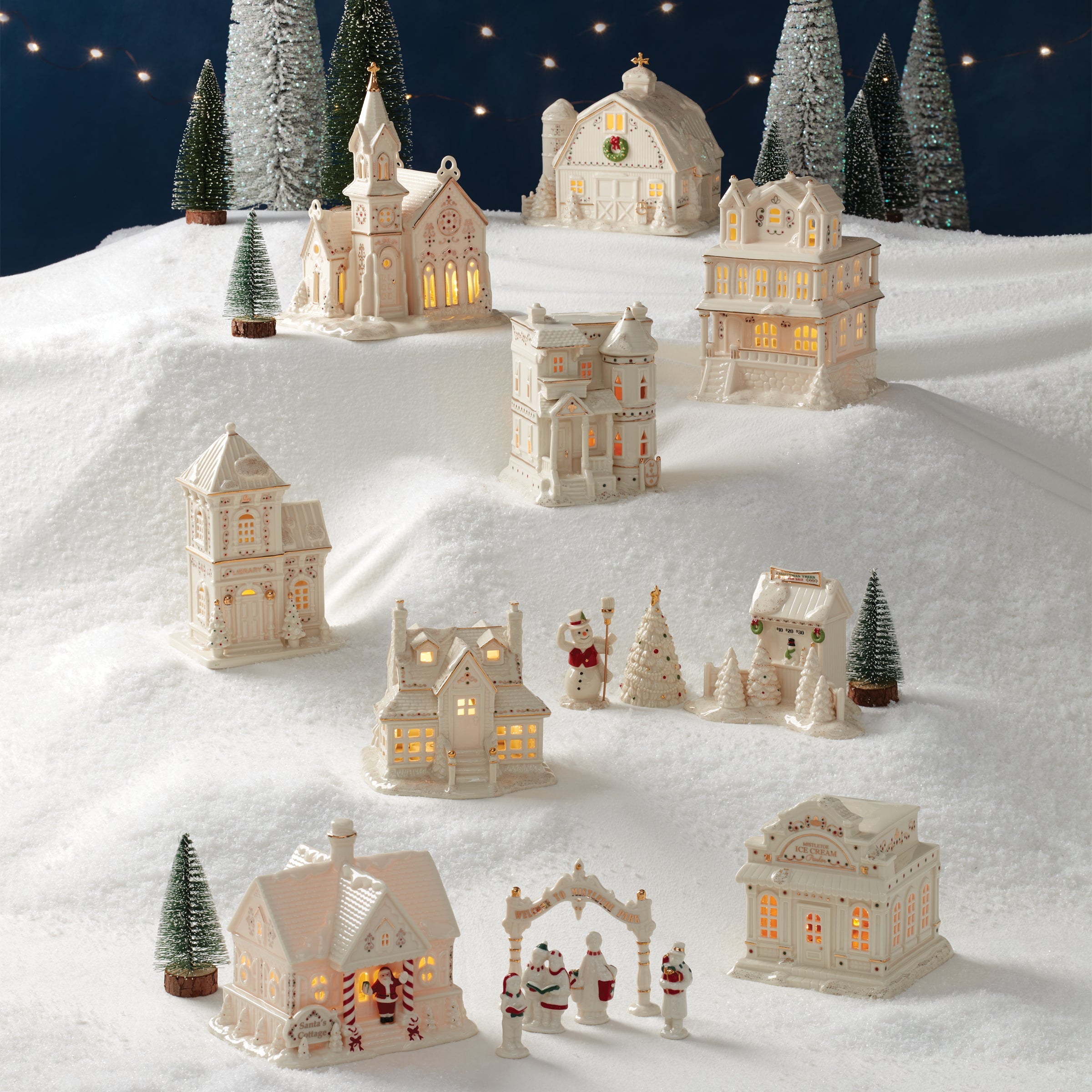 Mistletoe Park Light-Up Barn - Image 7