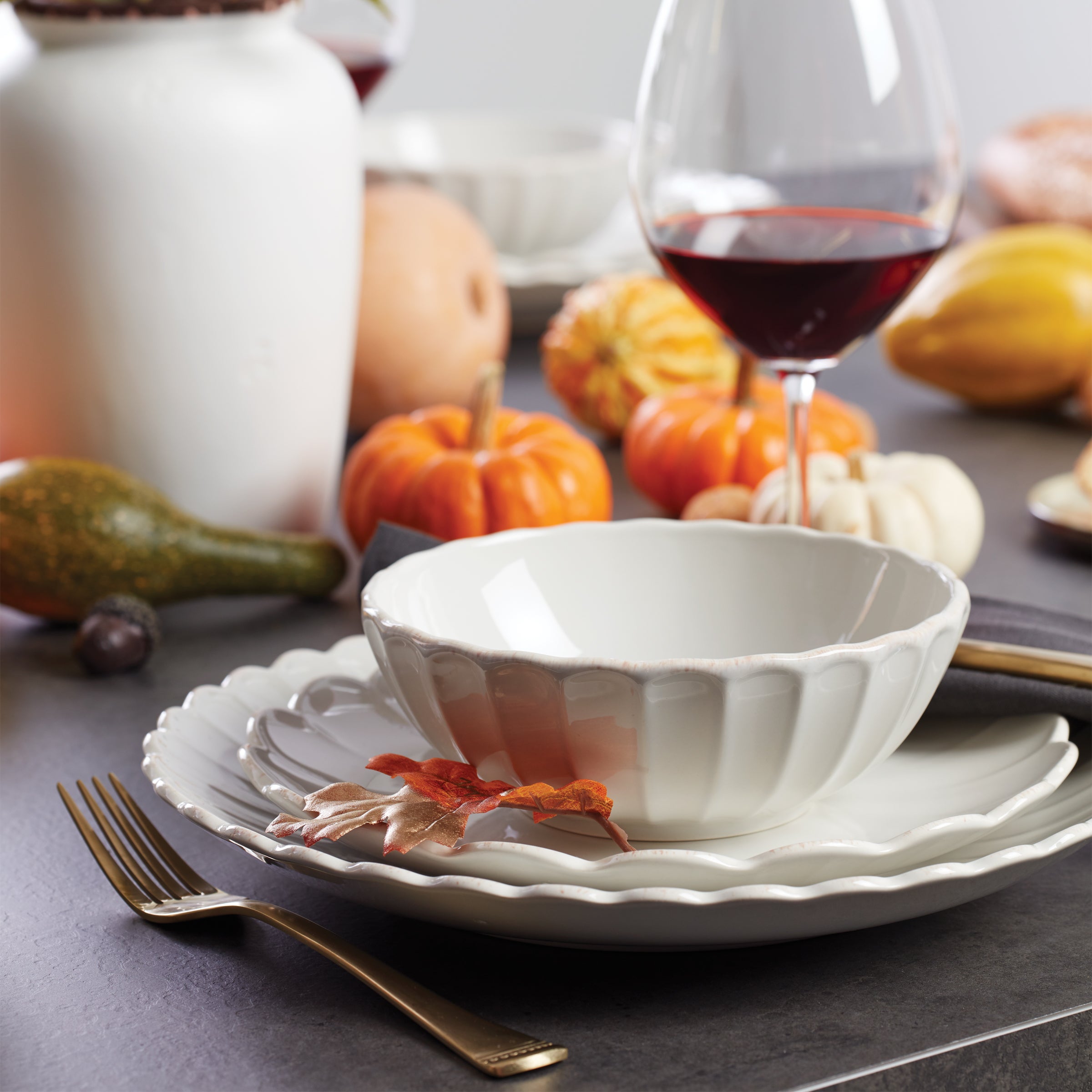French Perle Scallop White 18-Piece Dinnerware Set - Image 4