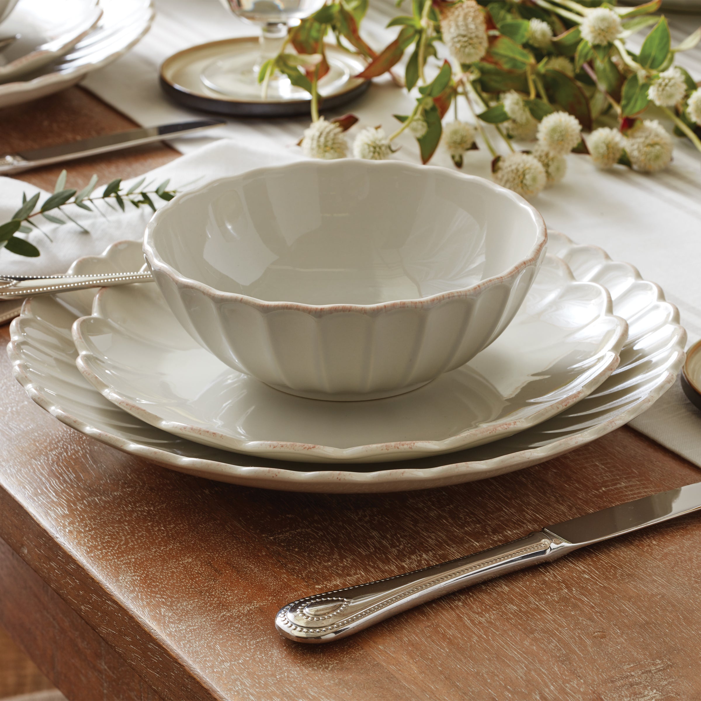 French Perle Scallop White 18-Piece Dinnerware Set - Image 3