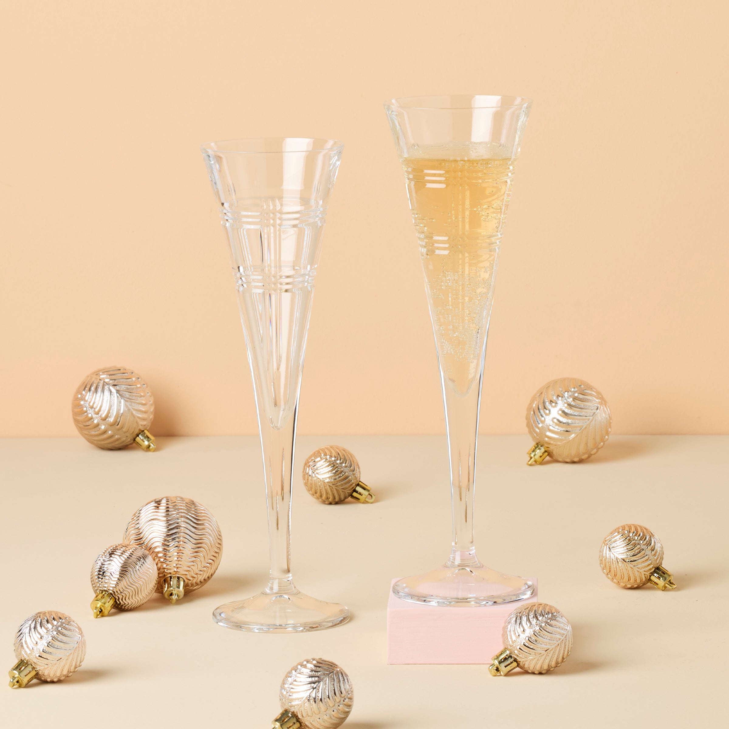 Hudson Crystal Toasting Flutes. Set of 2 - Image 3