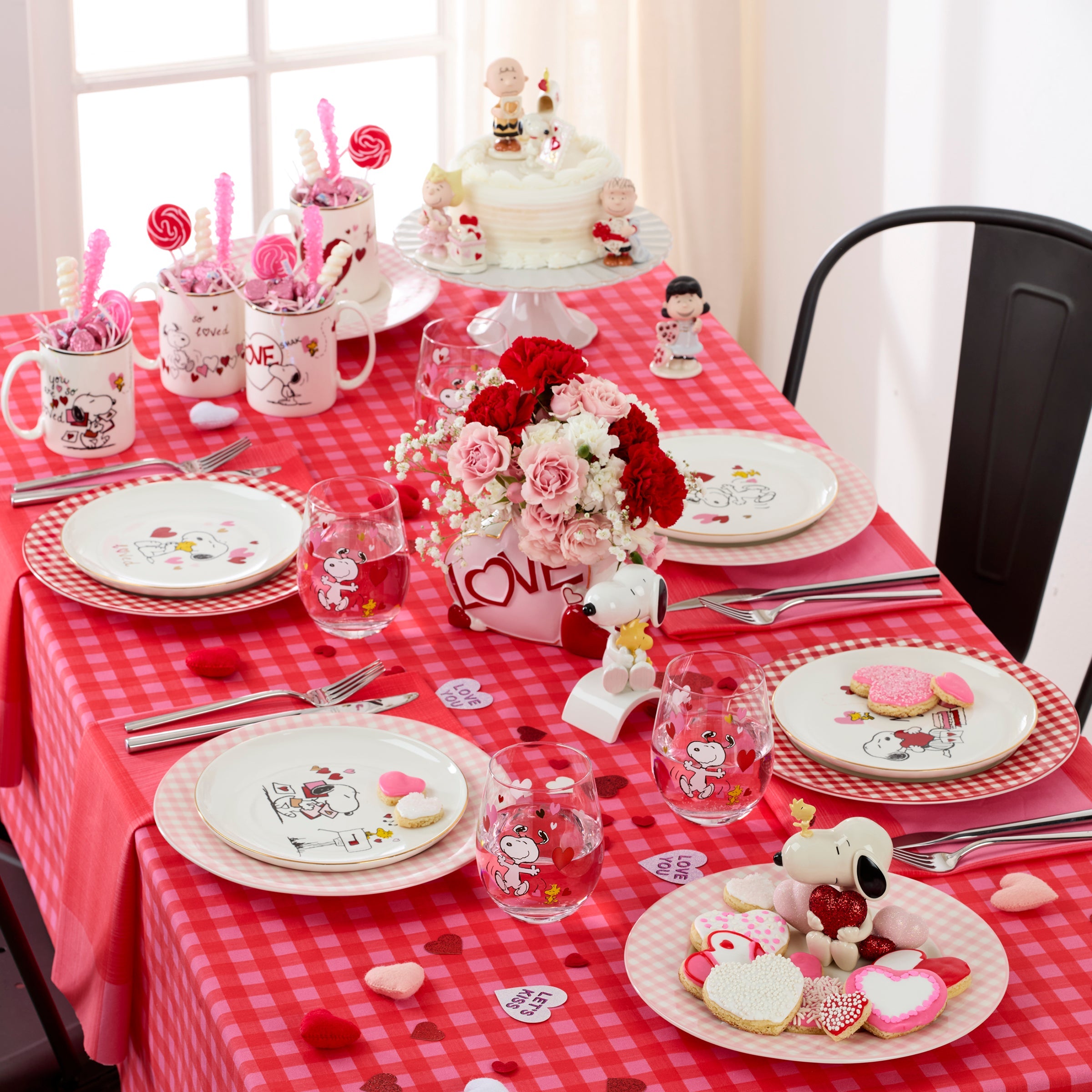 Snoopy Valentine's Day Accent Plates. Set of 4 - Image 4
