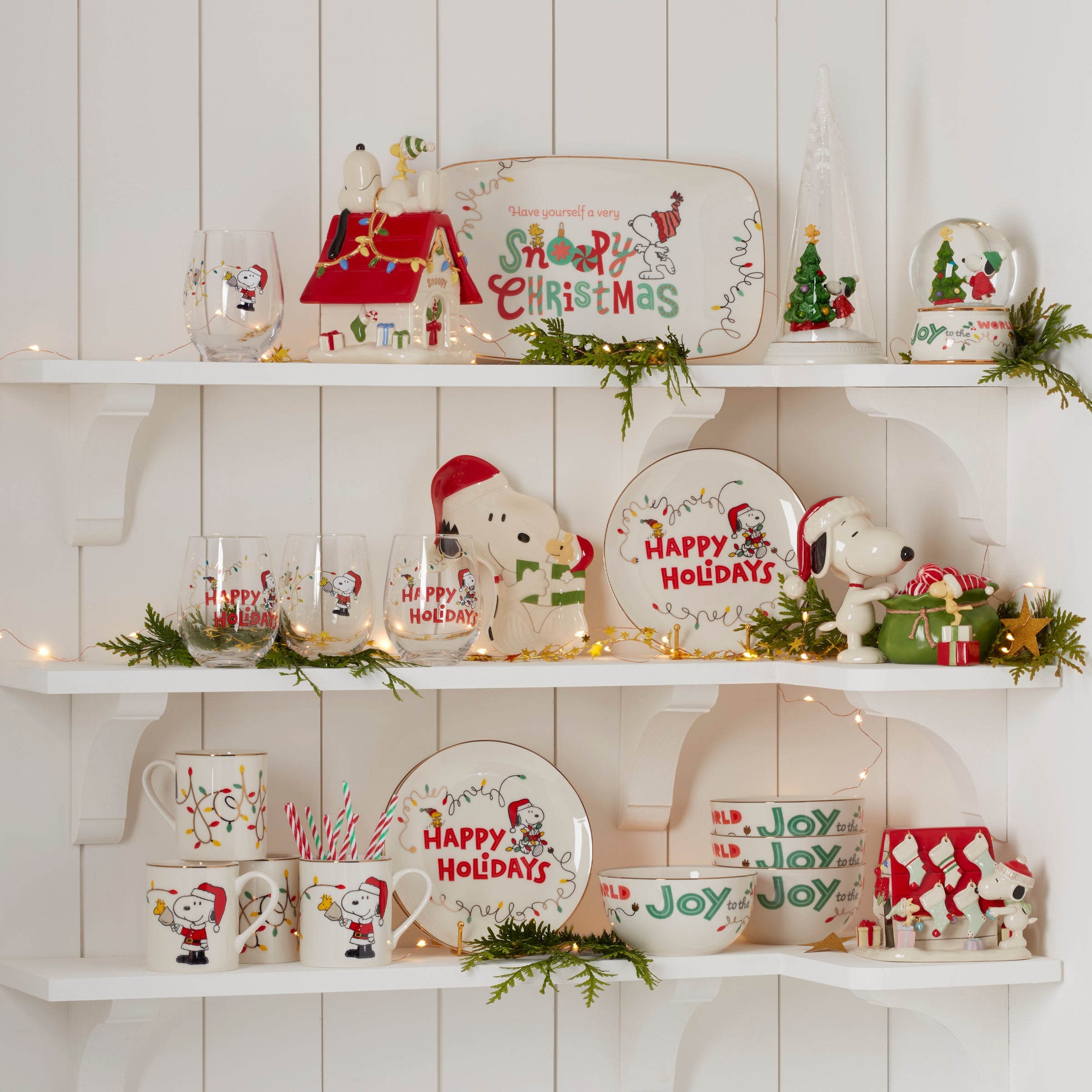 Snoopy Christmas 12-Piece Dessert Set - Image 4