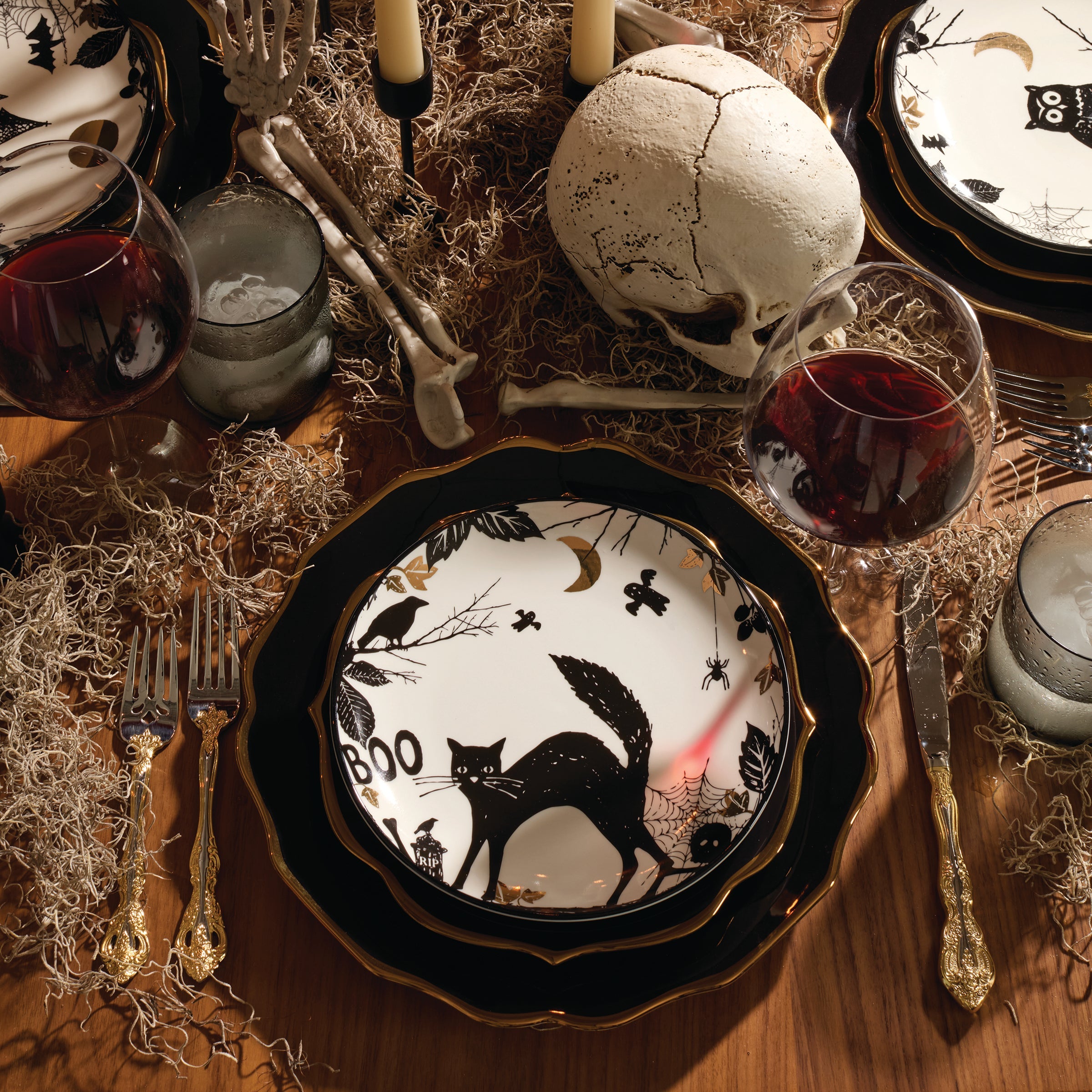 Haunted Halloween Accent Plates. Set of 4 - Image 2