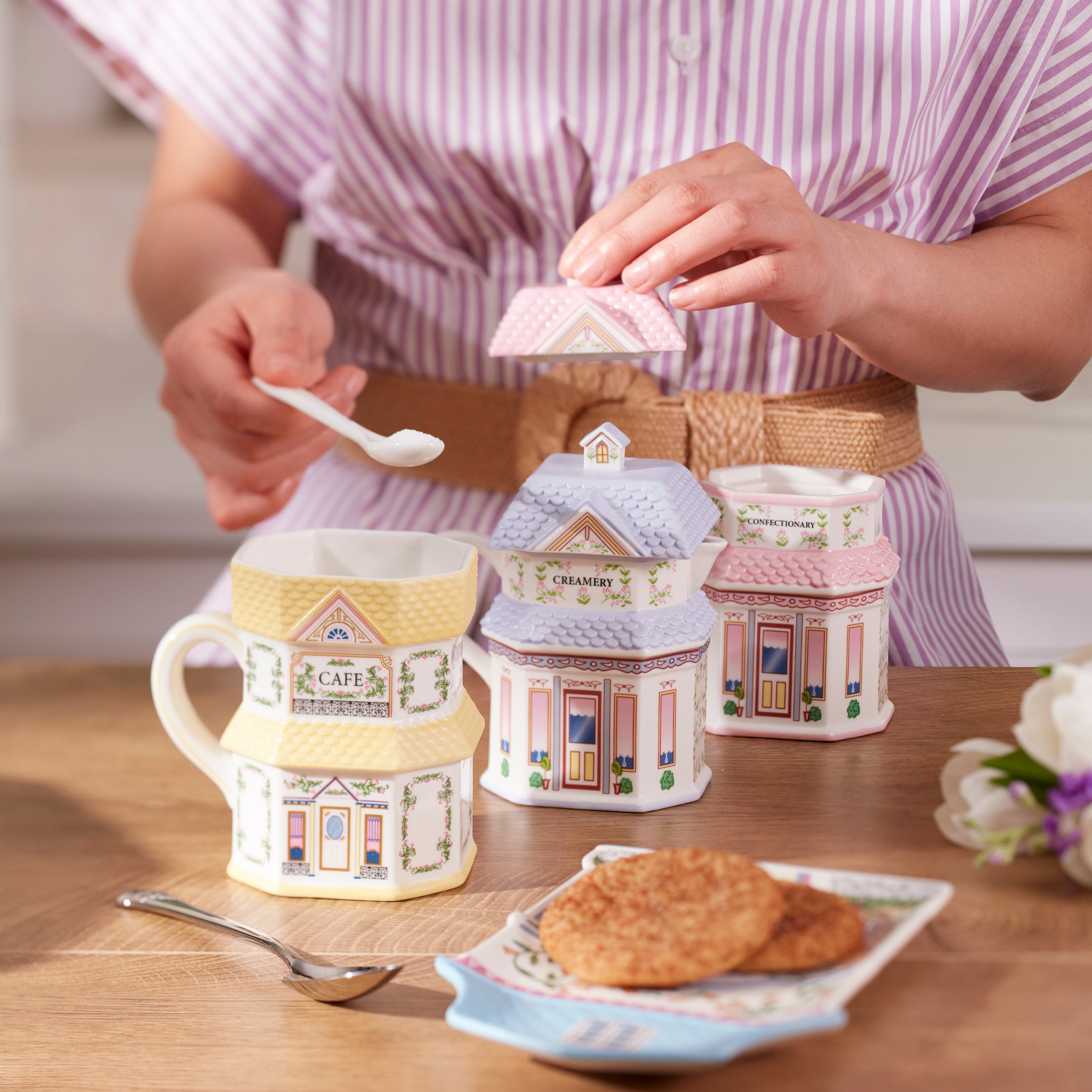 Lenox Spice Village Sugar & Creamer Set - Image 4