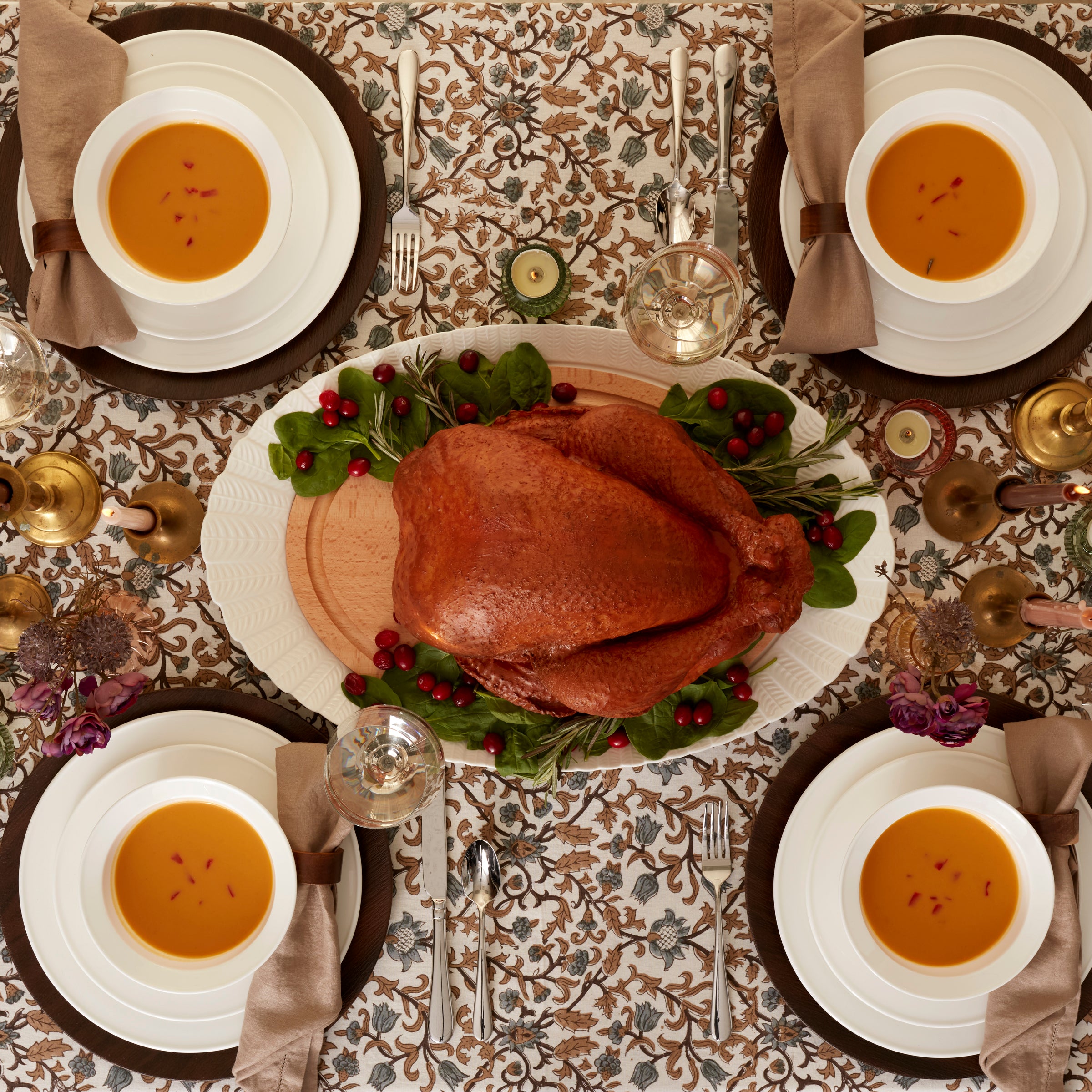 Studio 1414 Rimmed 16-Piece Dinnerware Set - Image 3