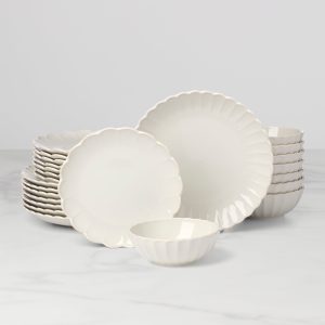 French Perle Scallop White 24-Piece Dinnerware Set