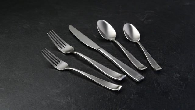Moda Dinner Forks. Set of 4 - Image 2