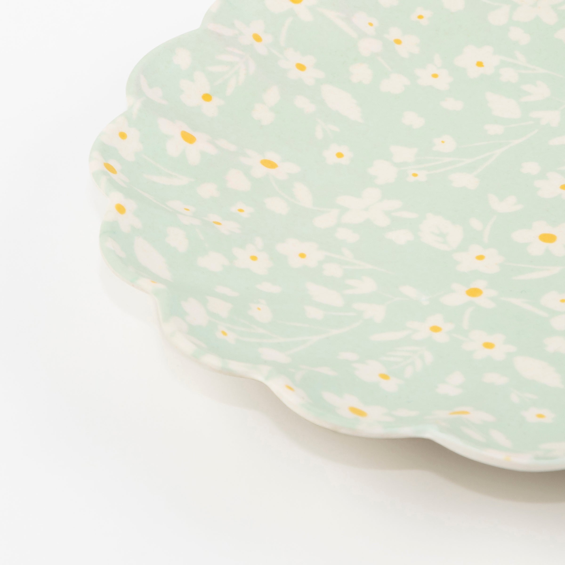 Floral Assorted Bamboo Large Plates. Set of 6 - Image 10